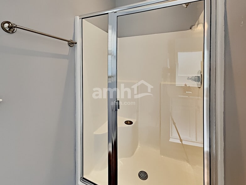 Building Photo - 1116 Selous Dr