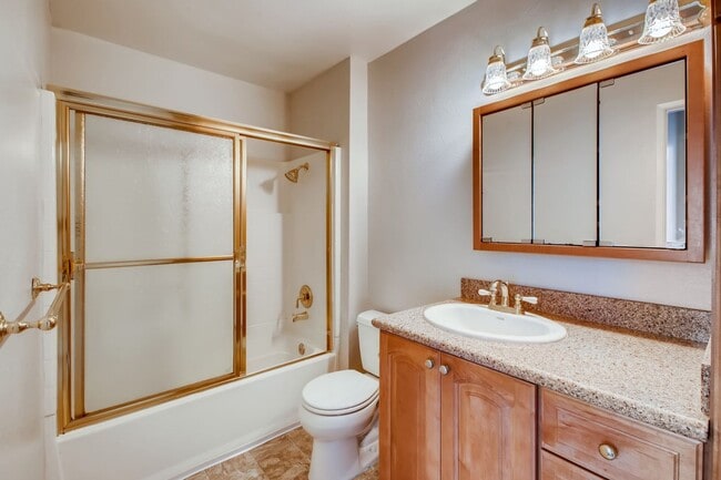 Building Photo - Fantastic Updated 1 Bedroom Condo in Missi...