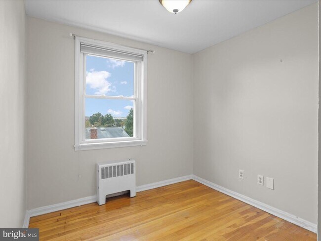Building Photo - 209 Guthrie Ave