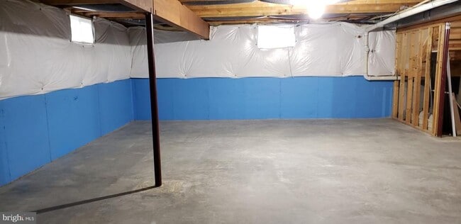 Building Photo - 202 Cool Spring Dr
