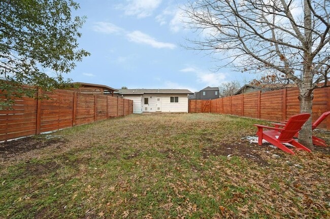 Building Photo - 1307 Falcon Cove