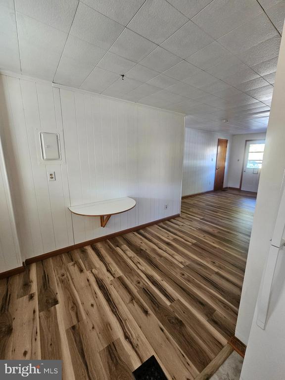 Building Photo - 303 Delaware Cir