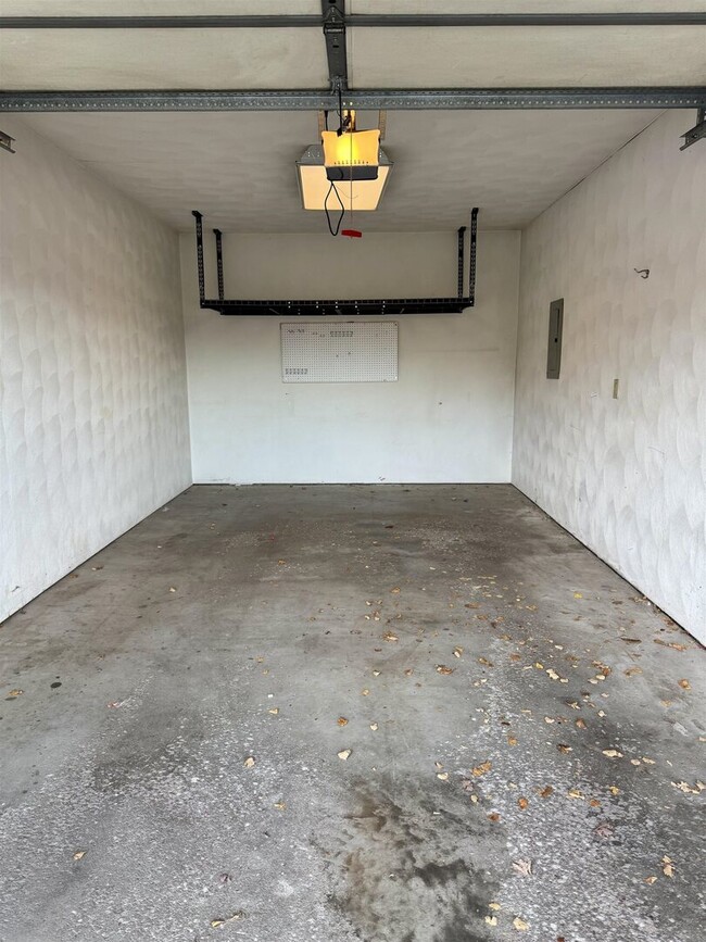 Building Photo - 2500 Grant St