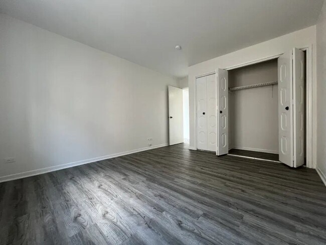 Building Photo - 2300 N Harlem Ave
