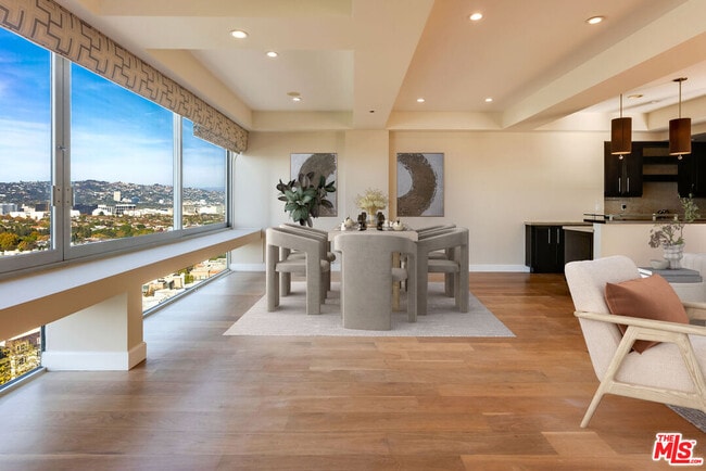 Building Photo - 2220 Ave of the Stars