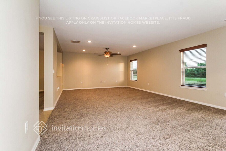 Building Photo - 11135 Running Pine Dr