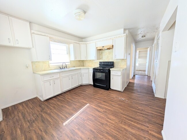 Building Photo - 9001 Indiana Ave