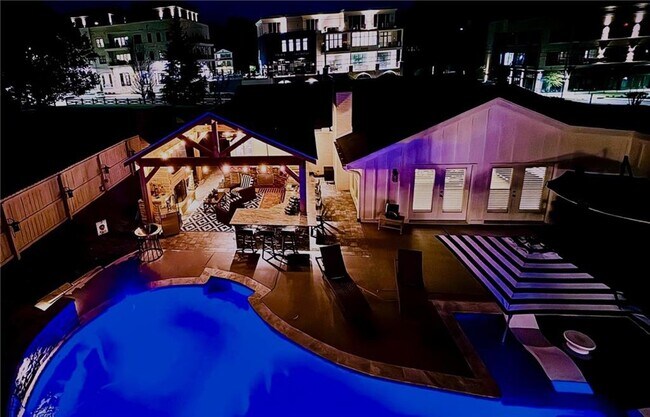 Building Photo - 8175 Main St