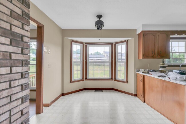 Building Photo - 532 Brentwood Cir