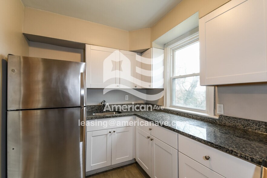 Building Photo - 808 Marion Pl