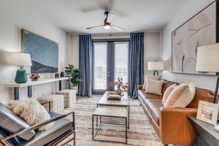 Building Photo - Lenox Cooper