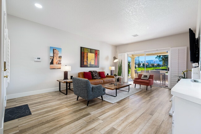 Building Photo - 139 Villa Ct