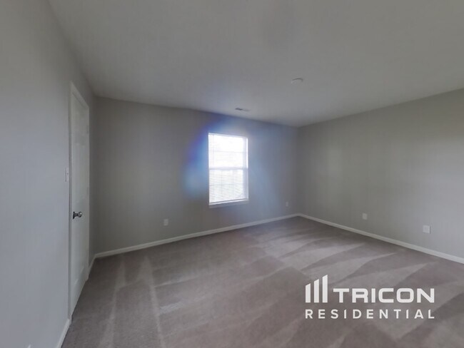 Building Photo - 11102 Leo Drive Indianapolis IN