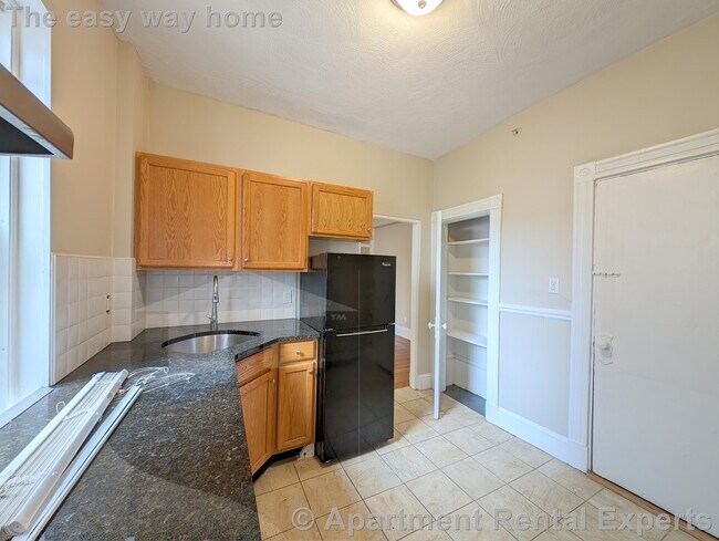 Building Photo - 77 Hancock St