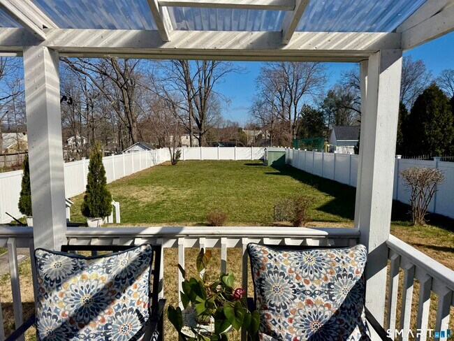 Building Photo - 177 Montowese Ave