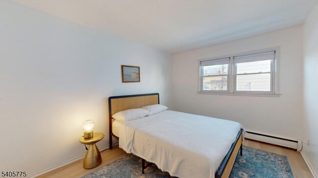 Building Photo - 121 3rd St