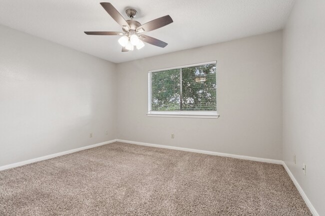 Building Photo - 100 Westpark Dr