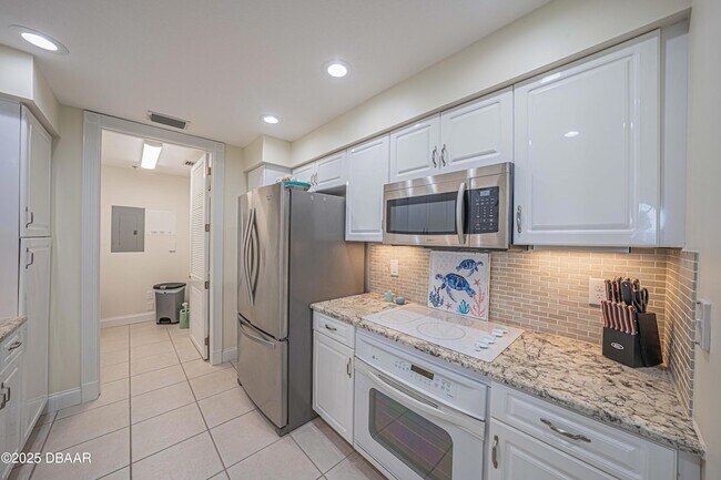 Building Photo - 4620 Riverwalk Village Ct