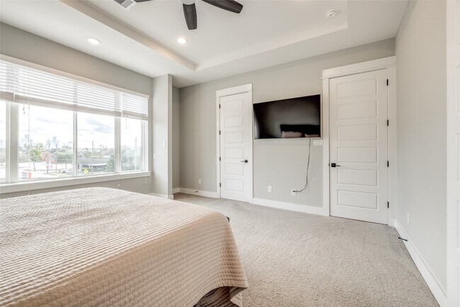 Building Photo - 4804 Gano St