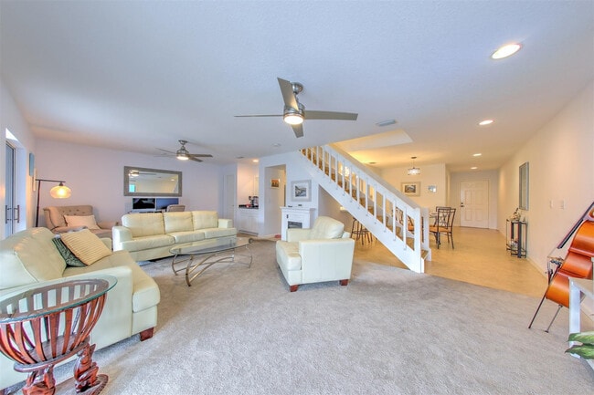 Building Photo - 4949 N Hwy A1A