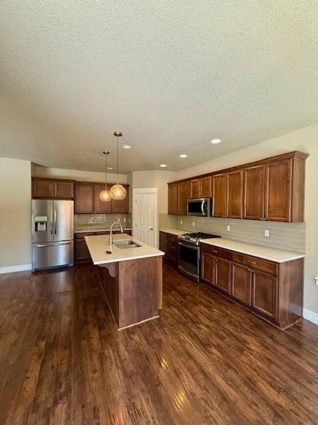 Building Photo - Lovely 3 Bedroom home in Mirada neighborho...