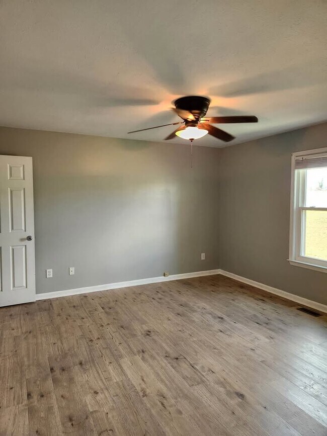 Building Photo - 1089 Pickle Rd