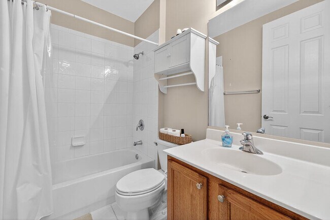 Building Photo - 1730 Borrego Way