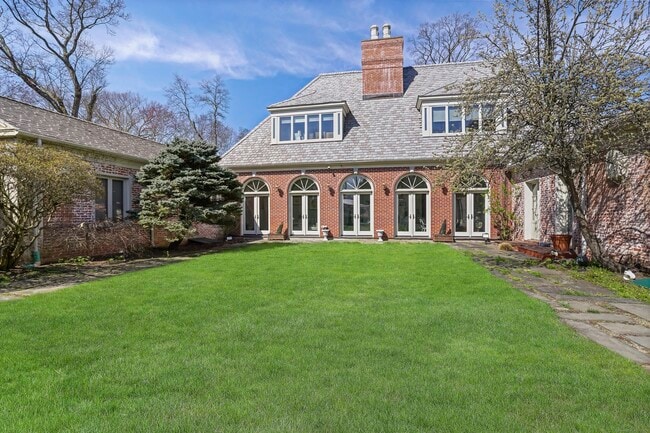 Building Photo - 37 Green Acre Ln