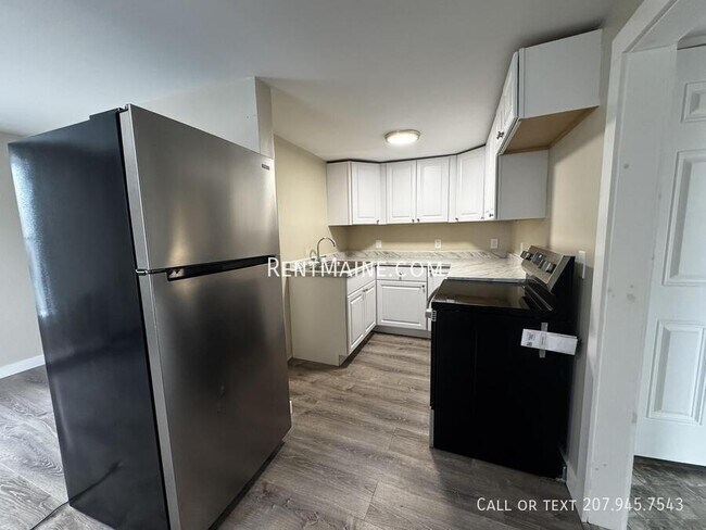 Building Photo - 7 Bennett Ave