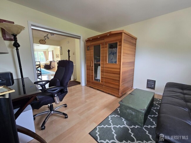 Building Photo - 8D Glastonbury Dr