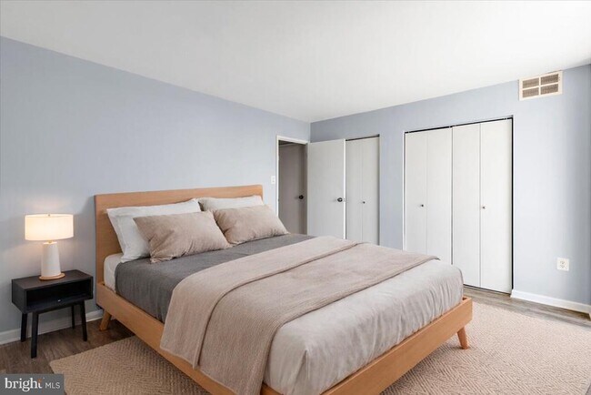 Building Photo - 5300 Holmes Run Pkwy