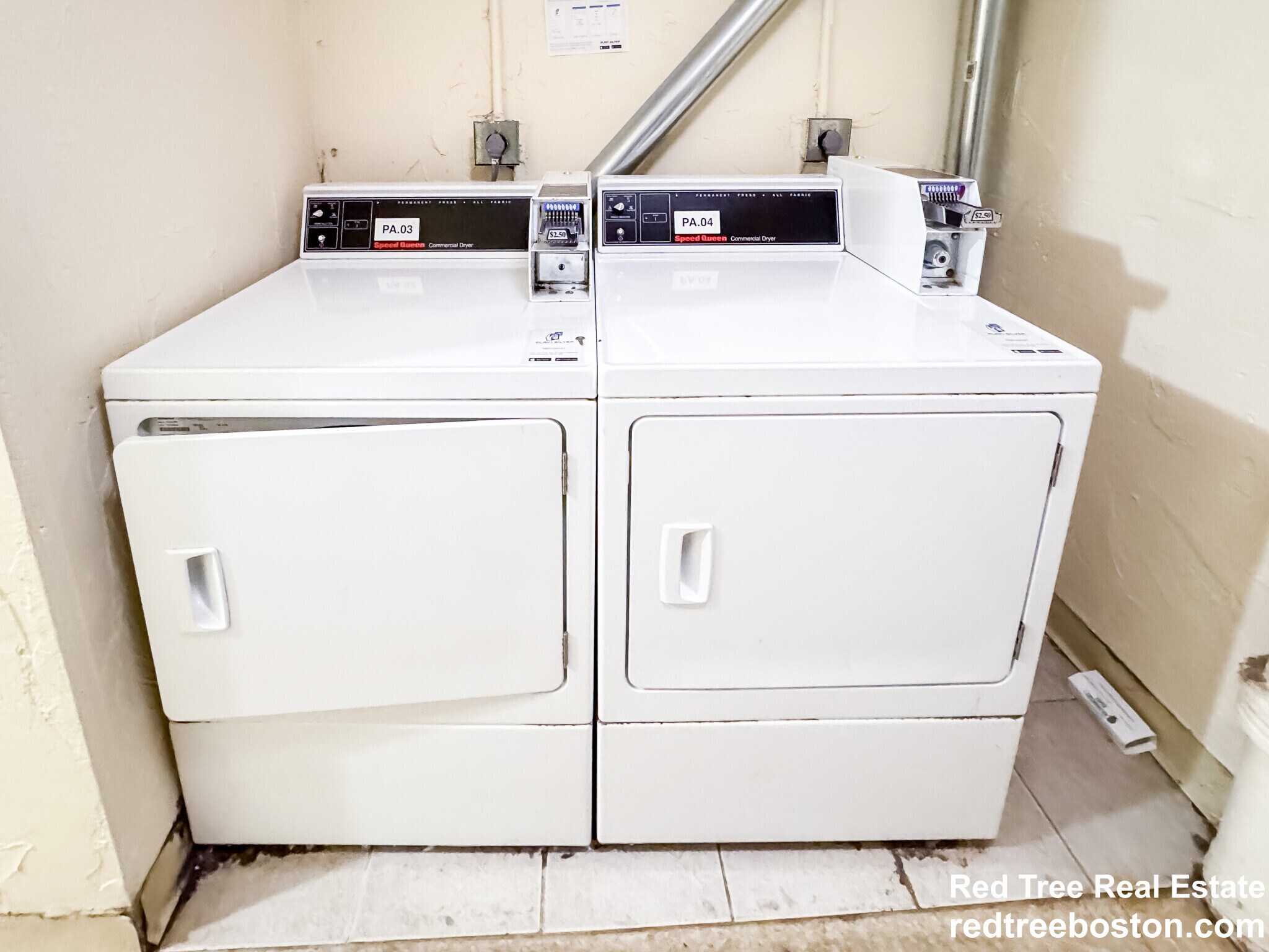 Building Photo - 11 Hodges Ave