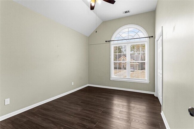 Building Photo - 11395 Brookhollow Trail