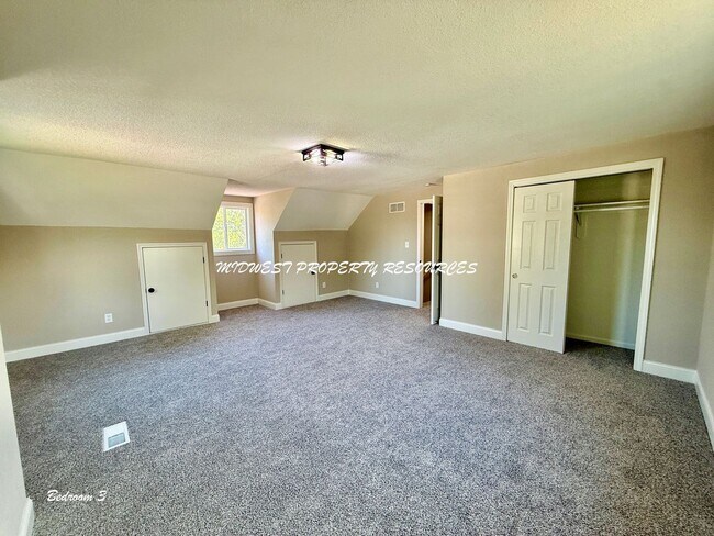 Building Photo - Beautifully Remodeled 4 Bedroom, 3 Bath Home