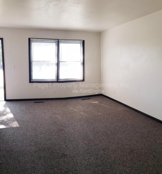 Building Photo - 2918 Grinnell Ct