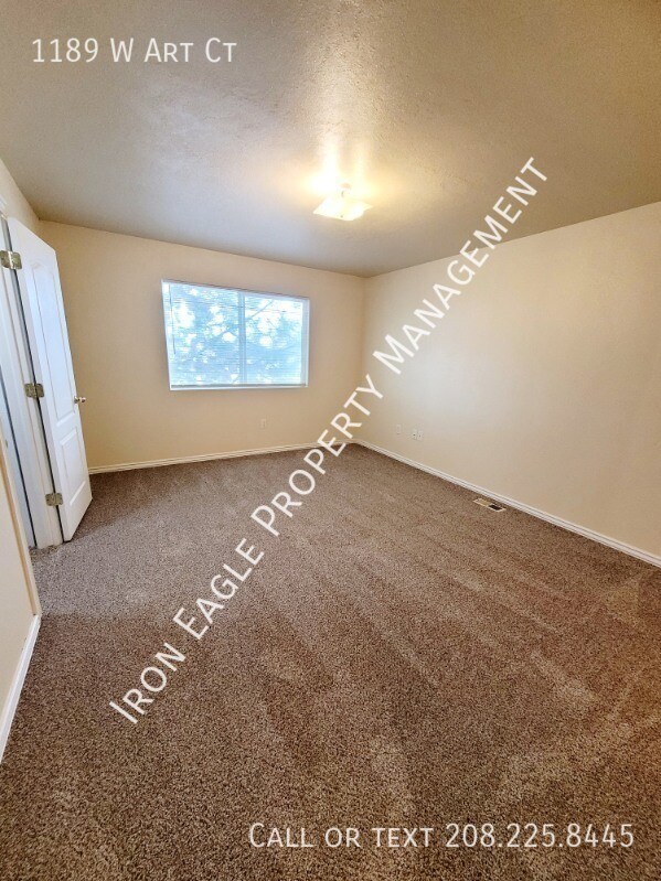 Building Photo - 1189 W Art Ct