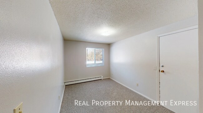 Building Photo - 3709 S Cathy Ave