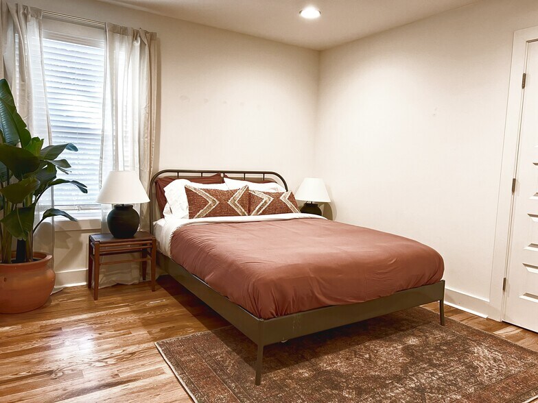 Upstairs Bedroom 2 - 3509A Sanford Ave