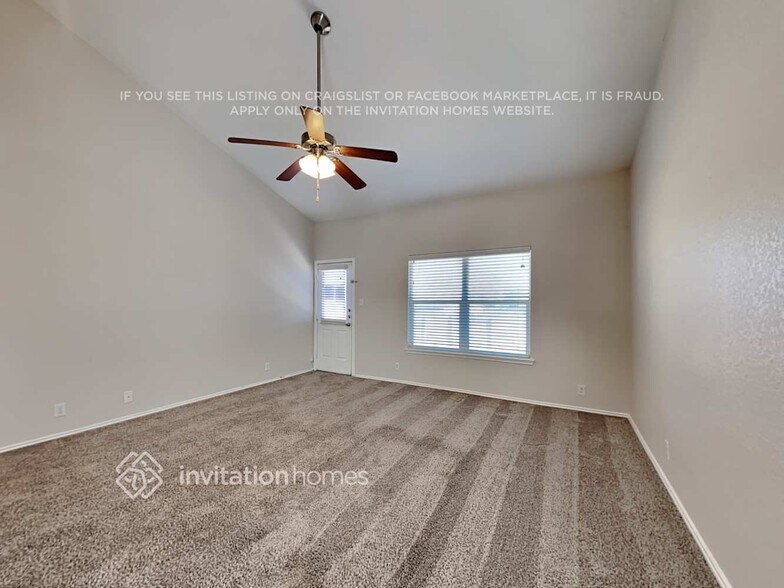 Building Photo - 114 Finch Knoll