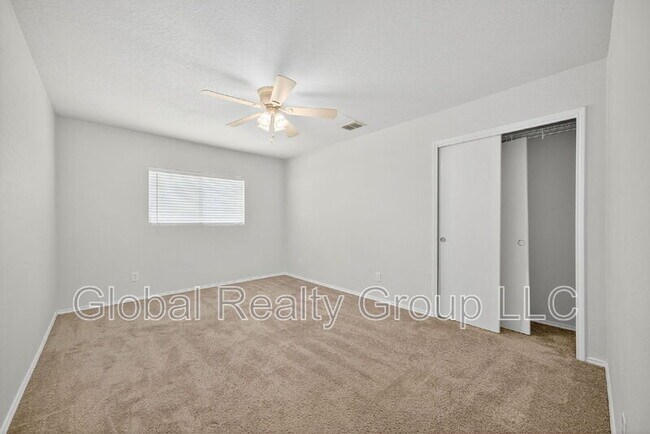 Building Photo - 16610 Retama Crown