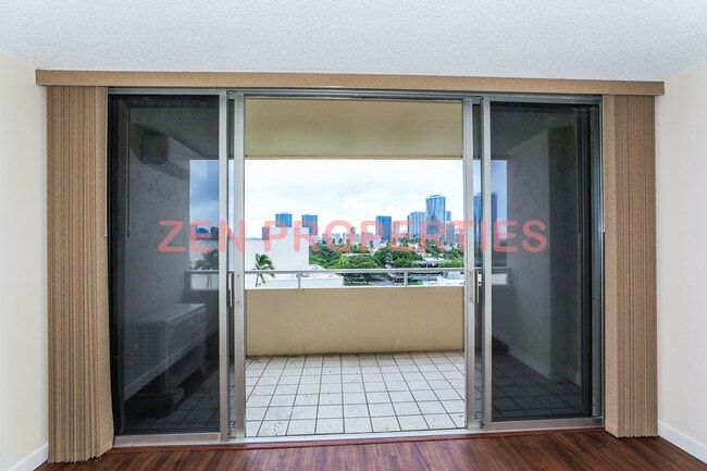 Building Photo - 2 bedroom, 2 bath & 1 parking for rent at Royal Court