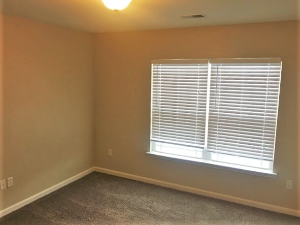 Building Photo - 90 Summer Hill Way