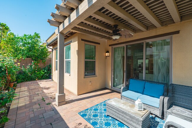 Building Photo - 110 Sugar Cane