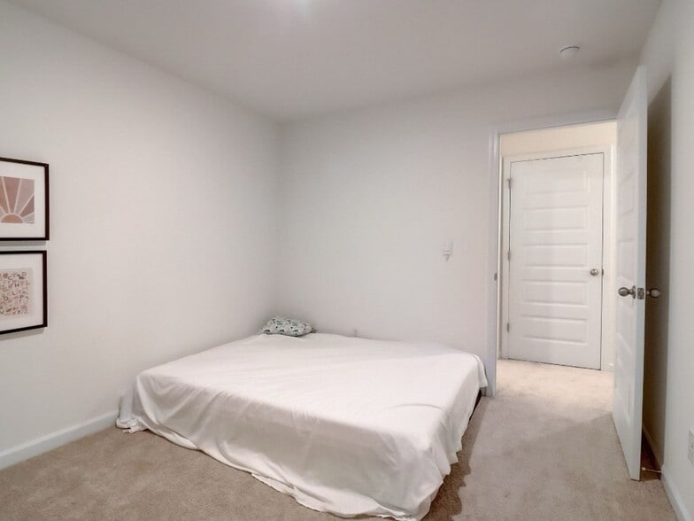 Building Photo - 133 Grafton St