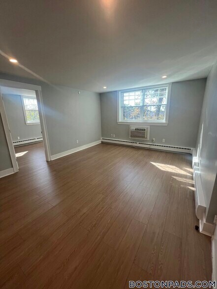 Building Photo - 132 Sherman St