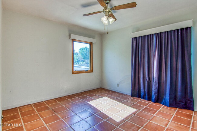 Building Photo - 801 McKelligon Dr