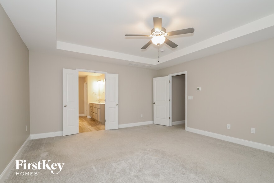 Building Photo - 393 Floating Leaf Way