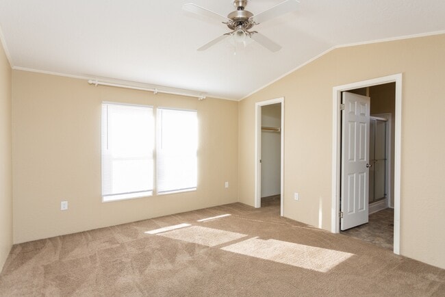 Building Photo - 15716 Country Way