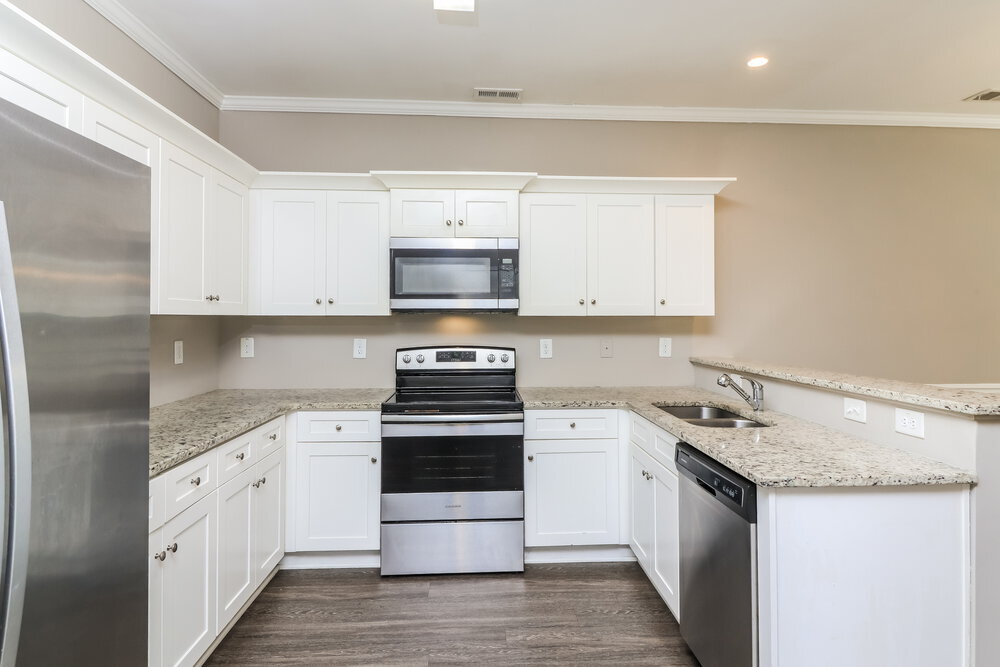 Building Photo - 634 Fieldcrest Dr