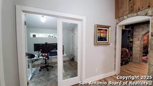 Building Photo - 9810 Park Dr